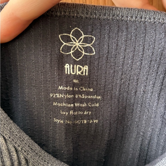 Cropped Tanks- 2 pack - Picture 3 of 3